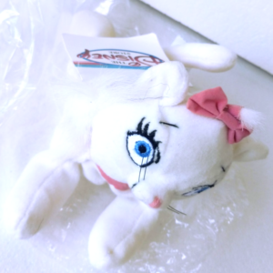 NEW Disney Store Vtg 90s The Aristocats Marie 9″ Bean Bag Plush White Cat w/tag